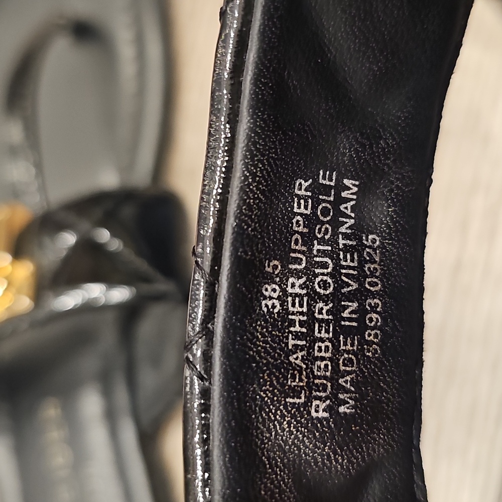 KURT GEIGER LONDON Black Thong Sandals Padlock & Quilted Strap Design Flip Flops - Picture 7 of 7